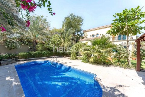 Villa in Legacy, Jumeirah Park, Dubai 4 bedrooms, 403 sq.m. № 43434 - photo 8