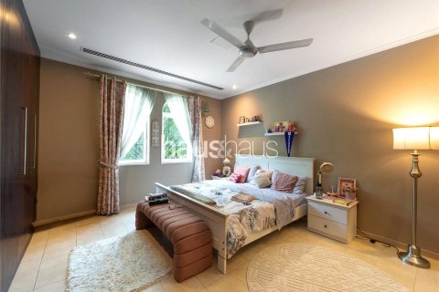 Villa in Legacy, Jumeirah Park, Dubai 4 bedrooms, 403 sq.m. № 43434 - photo 13