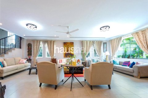 Villa in Legacy, Jumeirah Park, Dubai 4 bedrooms, 403 sq.m. № 43434 - photo 6