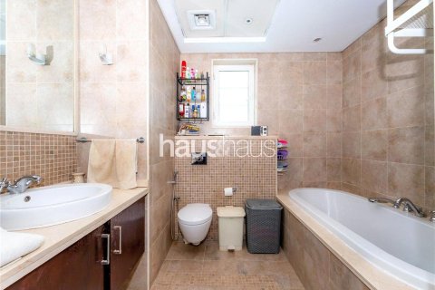 Villa in Legacy, Jumeirah Park, Dubai 4 bedrooms, 403 sq.m. № 43434 - photo 28
