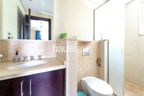 Villa in Legacy, Jumeirah Park, Dubai 4 bedrooms, 403 sq.m. № 43434 - photo 15