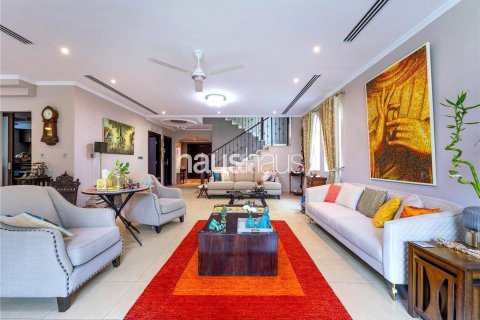 Villa in Legacy, Jumeirah Park, Dubai 4 bedrooms, 403 sq.m. № 43434 - photo 7