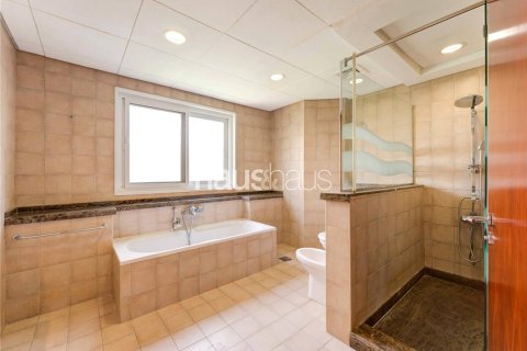 Купить виллу в Дубай Инвестмент Парке, Дубай: 5 спален, 577м², № 43436 - фото 25
