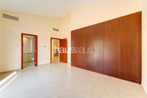 Купить виллу в Дубай Инвестмент Парке, Дубай: 5 спален, 577м², № 43436 - фото 29