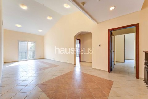Купить виллу в Дубай Инвестмент Парке, Дубай: 5 спален, 577м², № 43436 - фото 15