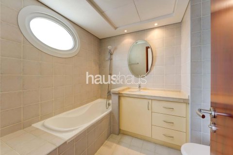 Купить виллу в Дубай Инвестмент Парке, Дубай: 5 спален, 577м², № 43436 - фото 30