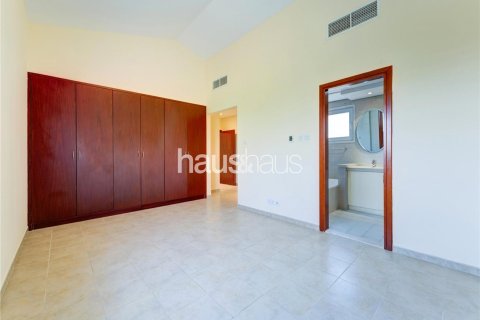 Купить виллу в Дубай Инвестмент Парке, Дубай: 5 спален, 577м², № 43436 - фото 20