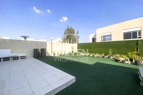 Квартира в EMAAR South, Dubai South (Dubai World Central), Дубай, 2 спальни, 217м², № 87456