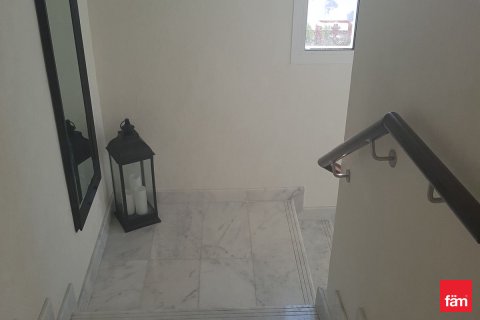 Снять в аренду таунхаус в Дубае: 3 спальни, 264м², № 58099 - фото 8
