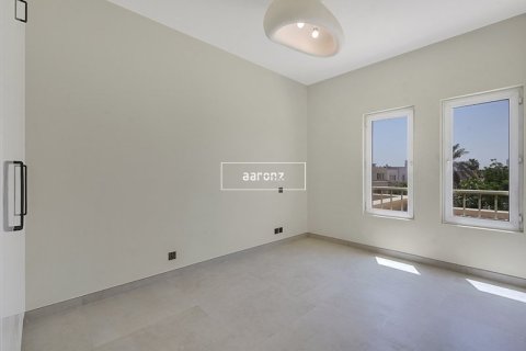 Villa in The Springs, Dubai 3 bedrooms, 233 sq.m. № 18208 - photo 9