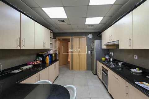 Apartment in Dubai Marina, Dubai 3 bedrooms, 265.4 sq.m. № 18215 - photo 12