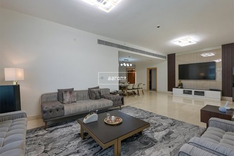 Apartment in Dubai Marina, Dubai 3 bedrooms, 265.4 sq.m. № 18215 - photo 2