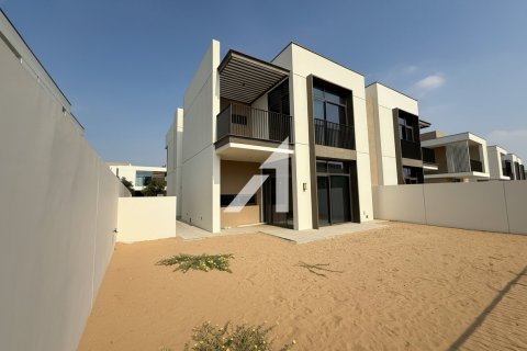 Villa in Al Furjan, Dubai 4 bedrooms, 366 sq.m. № 102041 - photo 21