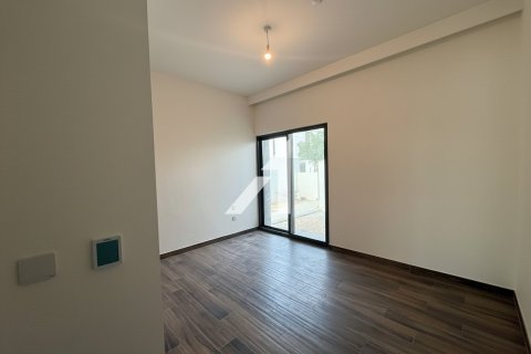 Villa in Al Furjan, Dubai 4 bedrooms, 366 sq.m. № 102041 - photo 13