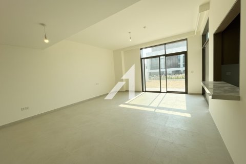 Villa in Al Furjan, Dubai 4 bedrooms, 366 sq.m. № 102041 - photo 14