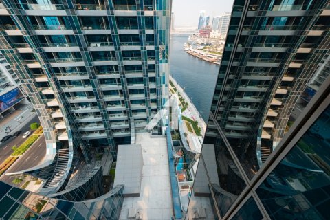 Apartment in Business Bay, Dubai 2 bedrooms, 172 sq.m. № 102042 - photo 2