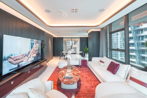 Apartment in Business Bay, Dubai 2 bedrooms, 172 sq.m. № 102042 - photo 7