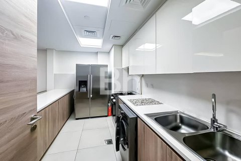 Купить квартиру в Мирдифом, Дубай: 2 спальни, 137м², № 22825 - фото 4