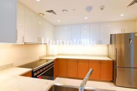 Apartment in Downtown Dubai (Downtown Burj Dubai), Dubai 3 bedrooms, 184.31955200 sq.m. № 121173 - photo 3