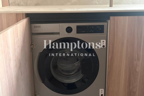Apartamento en Dubai Studio City, Dubai, 1 dormitorio, 80.66953296 m², № 121177 - foto 3