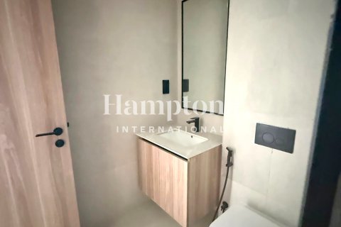 Apartamento en Dubai Studio City, Dubai, 1 dormitorio, 80.66953296 m², № 121177 - foto 24
