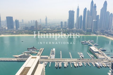 Apartment in Dubai Harbour, Dubai 3 bedrooms, 181.81117100 sq.m. № 63430 - photo 24