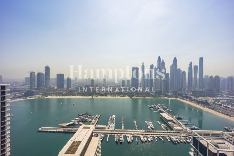 Apartment in Dubai Harbour, Dubai 3 bedrooms, 181.81117100 sq.m. № 63430 - photo 2