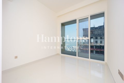 Apartment in Dubai Harbour, Dubai 3 bedrooms, 181.81117100 sq.m. № 63430 - photo 3