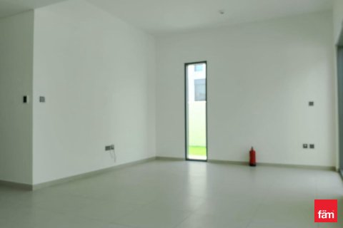 Купить виллу в Дубае: 4 спальни, 247.2м², № 60602 - фото 9