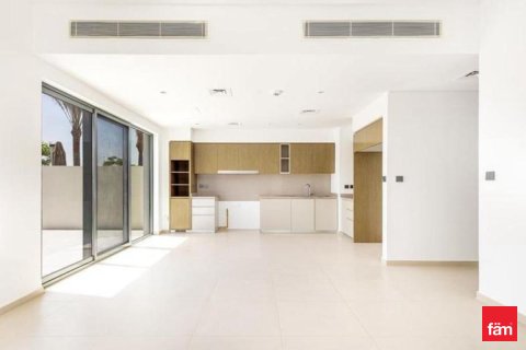 Купить виллу в Дубае: 4 спальни, 247.2м², № 60602 - фото 3