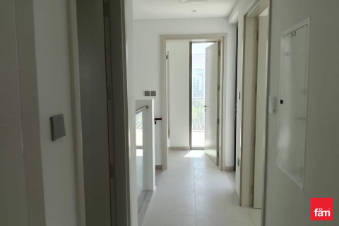 Купить виллу в Дубае: 4 спальни, 247.2м², № 60602 - фото 5