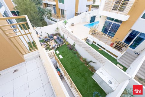 Townhouse in Dubai 3 bedrooms, 186.3 sq.m. № 93448 - photo 2