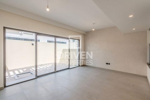Townhouse in Damac Lagoons, Dubai 4 bedrooms, 144 sq.m. № 127781 - photo 9