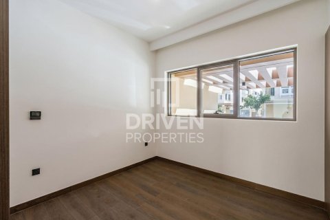 Townhouse in Damac Lagoons, Dubai 4 bedrooms, 144 sq.m. № 127781 - photo 10