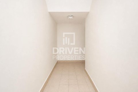 Villa in Jumeirah Park, Dubai 4 bedrooms, 790.42 sq.m. № 127788 - photo 24