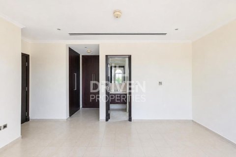 Villa in Jumeirah Park, Dubai 4 bedrooms, 790.42 sq.m. № 127788 - photo 13