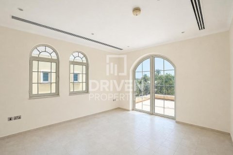 Villa in Jumeirah Park, Dubai 4 bedrooms, 790.42 sq.m. № 127788 - photo 20