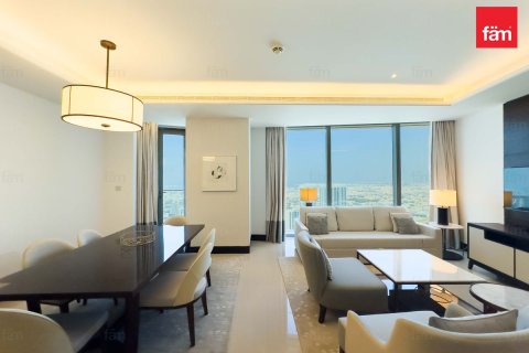 Снять в аренду квартиру в Даунтаун Дубай (Даунтаун Бурдж Дубай), Дубай: 2 спальни, 123.5м², № 71670 - фото 2