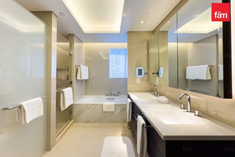 Снять в аренду квартиру в Даунтаун Дубай (Даунтаун Бурдж Дубай), Дубай: 2 спальни, 123.5м², № 71670 - фото 13