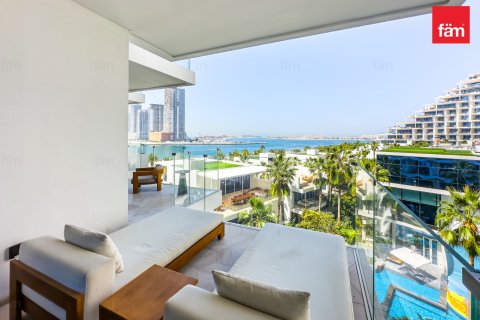 Appartement à Palm Jumeirah, Dubai, 2 chambres, 192.8 m², № 41562 - photo 1