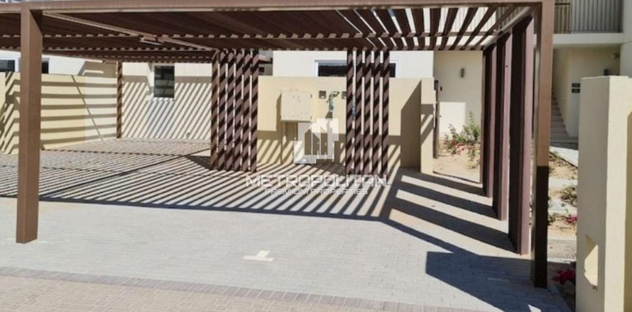 Adosado en EMAAR South, Dubai South (Dubai World Central), Dubai, 2 dormitorios, 151 m², № 15274