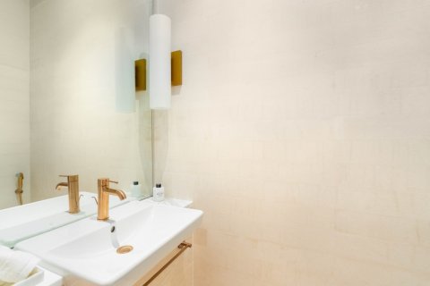 Apartamento en Dubai Studio City, Dubai, 2 dormitorios, 123.3 m², № 85754 - foto 11