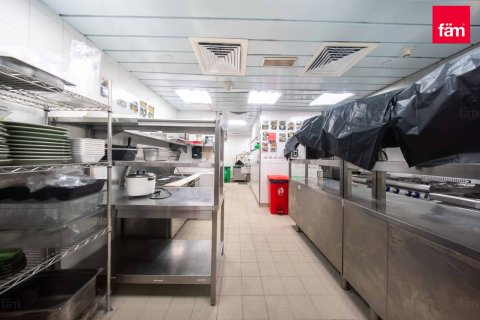 Снять в аренду магазин в Дубае: 146м², № 85753 - фото 10