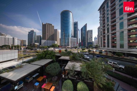 Снять в аренду магазин в Дубае: 146м², № 85753 - фото 15