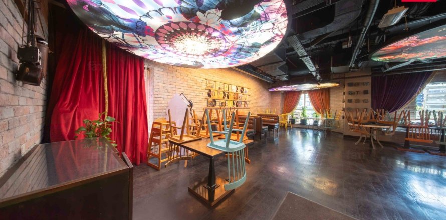 Магазин в Дубае, 146м², № 85753