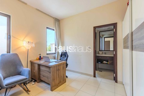 Купить виллу в Mira, Рим, Дубай: 4 спальни, 250м², № 43728 - фото 7