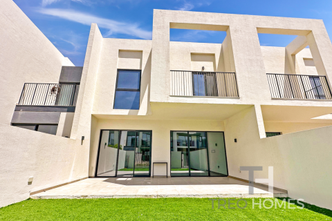 Townhouse in The Valley, Dubai 3 bedrooms, 186 sq.m. № 16881 - photo 13