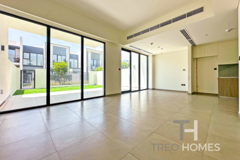 Townhouse in The Valley, Dubai 3 bedrooms, 186 sq.m. № 16881 - photo 4