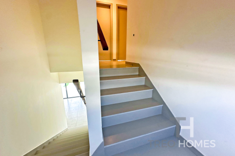 Townhouse in The Valley, Dubai 3 bedrooms, 186 sq.m. № 16881 - photo 16