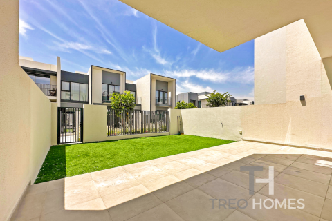 Townhouse in The Valley, Dubai 3 bedrooms, 186 sq.m. № 16881 - photo 5